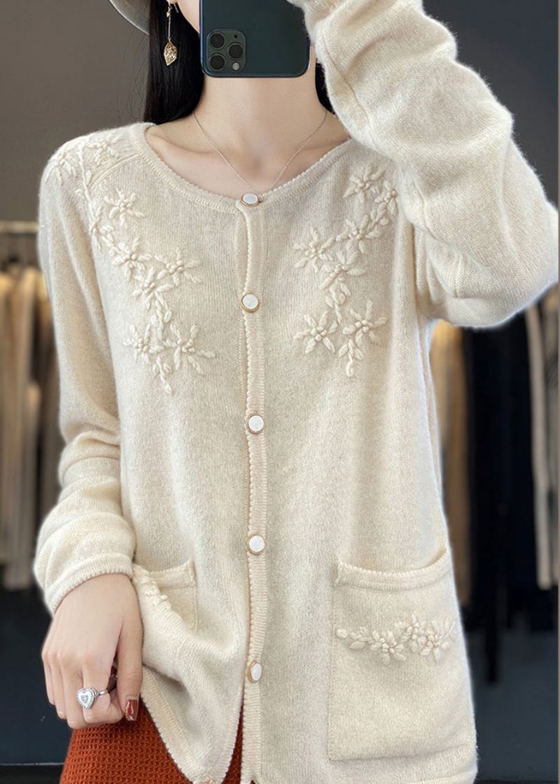 Unik Beige Blomsterknapp Cashmere Strikket Cardigan Med Lange Ermer