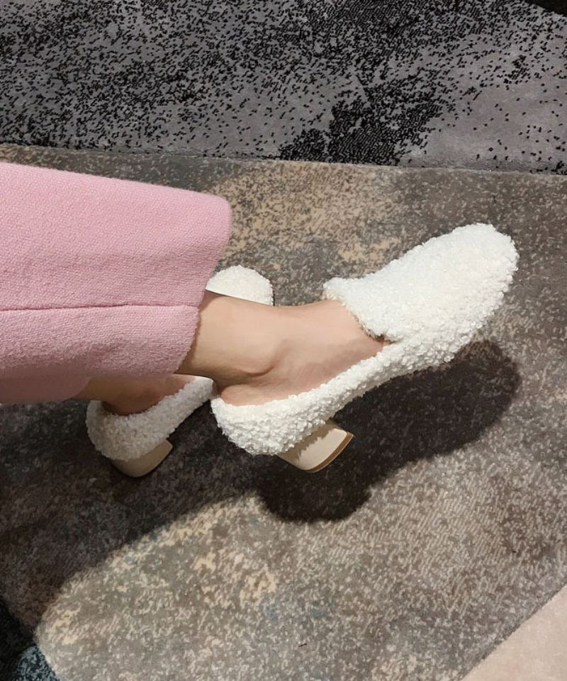 Mote Beige Teddy Chunky Heel Fuzzy Wool Lined Penny Loafers - Ullkåper for kvinner