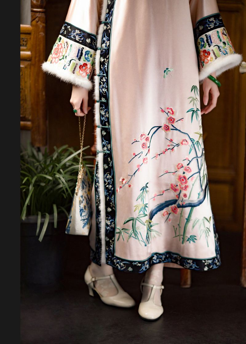 Søt O-hals Brodert Blomster Tykk Silke Cheongsam Lang Ermet - Dunjakker for kvinner