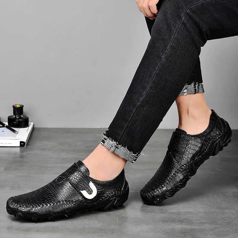 Klassiske Menn Sko Svart Skinn Slip-on Uformelle Loafers Hasp Mannlige Flater Brun - Brun